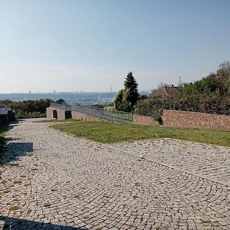 Apartman U Metra, 4 Hoste, Parking Free, Blizko O2 Arena Praag Buitenkant foto